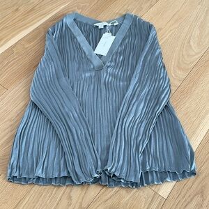 Vince long sleeve pleated V neck top XXS